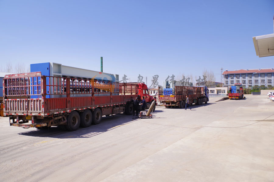 土工布設備生產線發貨